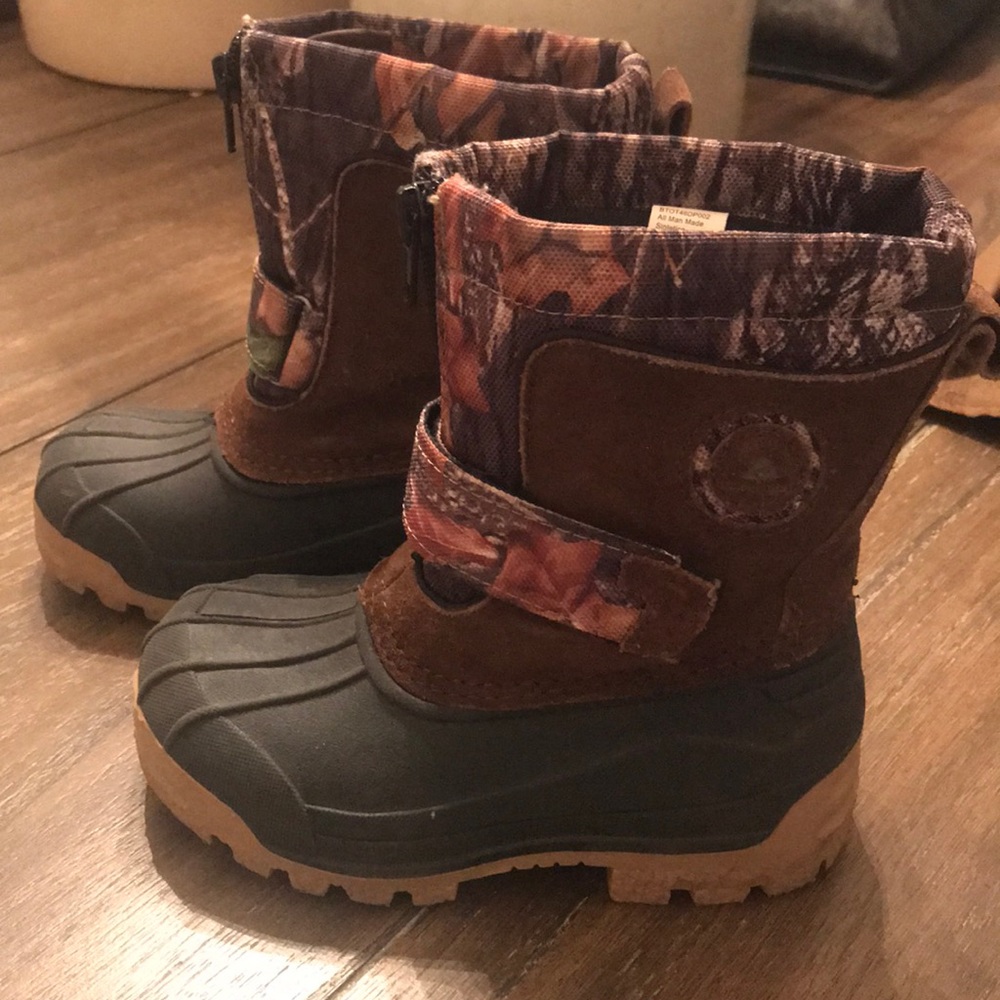 Ozark Trail child’s boot